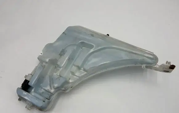 Windshield washer fluid reservoir/tank