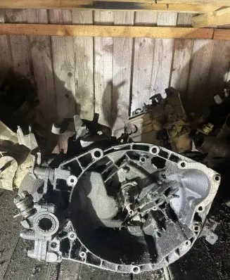 Peugeot 406 Manual 5 speed gearbox 20LE85 0612308