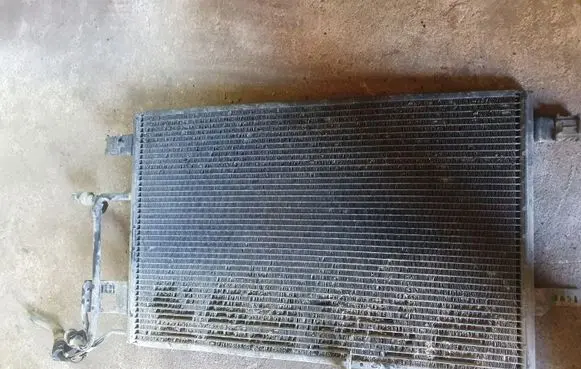 A/C cooling radiator (condenser)