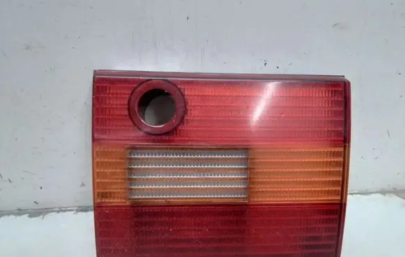 Volkswagen PASSAT B4 Tailgate rear/tail lights