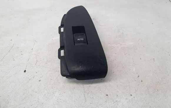 Toyota Prius (XW30) Electric window control switch 7427147060