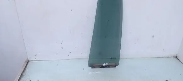Opel Zafira A Rear vent window glass 