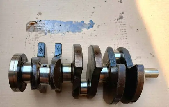 Skoda Fabia Mk2 (5J) Crankshaft 03D