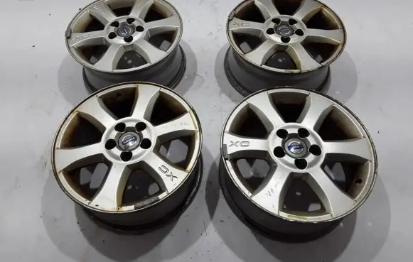 Volvo XC70 R18 alloy rim 