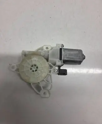 Mercedes-Benz B W247 Front door window regulator motor A0009065806 0122062001 A76186113