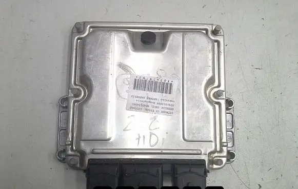 Citroen C5 Engine control unit/module 0281010886