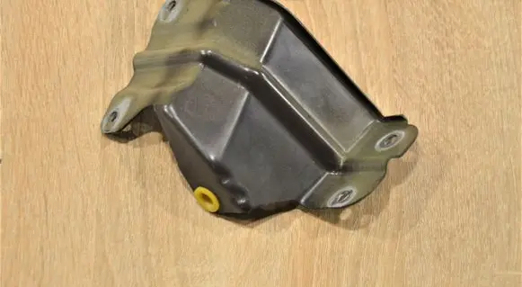 Chevrolet Captiva Fender mounting bracket