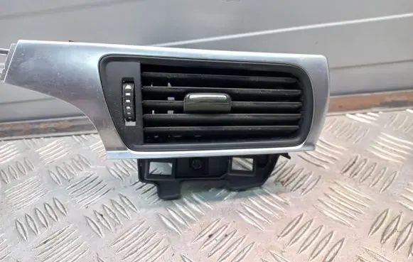 Audi A7 S7 4G Dashboard side air vent grill/cover trim 4G1820901