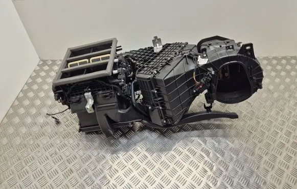 Porsche Cayenne (92A) Interior heater climate box assembly 7P5820005BC 7P5971565