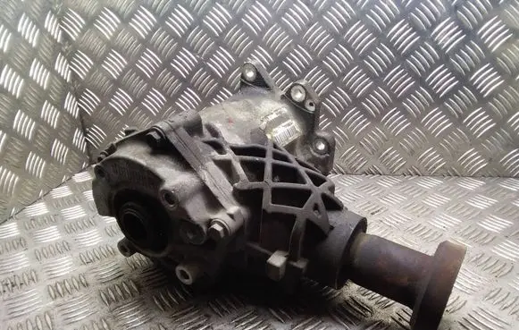 Gearbox transfer box case