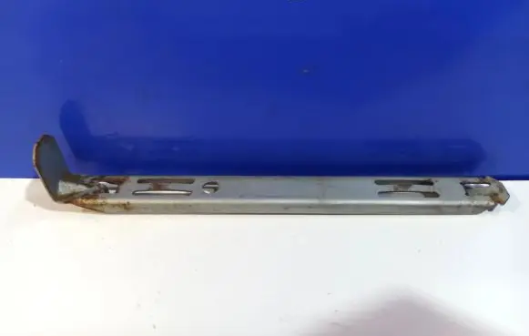 Volvo XC90 Headlight/headlamp mounting bracket 8637182