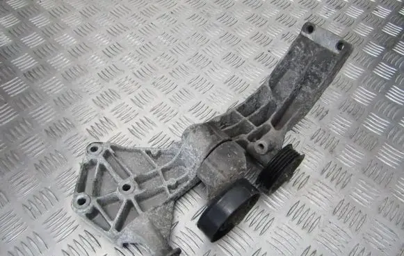 Mercedes-Benz A W168 Engine mounting bracket A1662020340