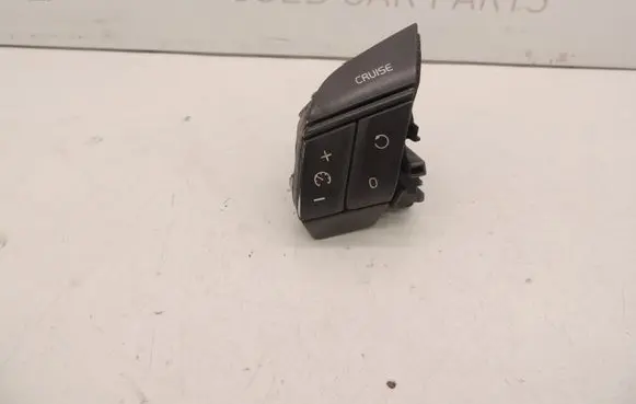 Volvo S60 Steering wheel buttons/switches 8622524 D216