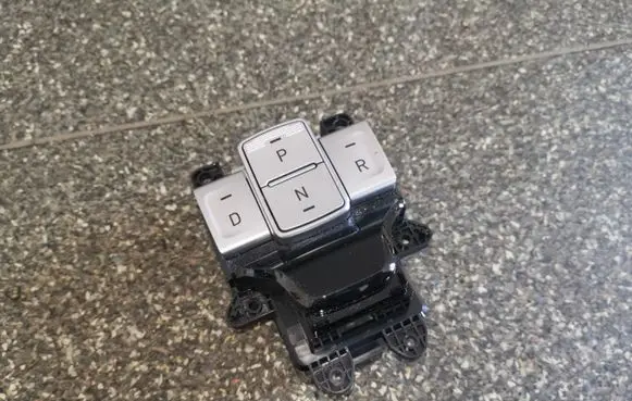 Hyundai Kona I Gear shift switch/knob 467W0K4100