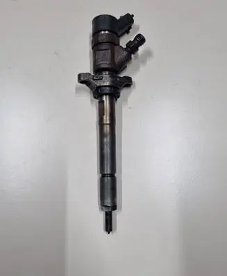 Fuel injector