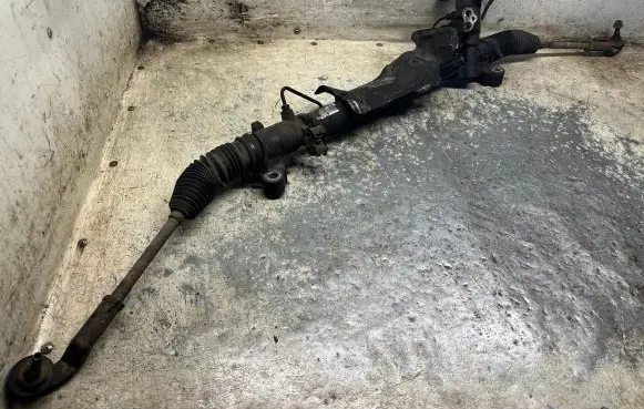 Ford Focus Steering rack 5M513200EE