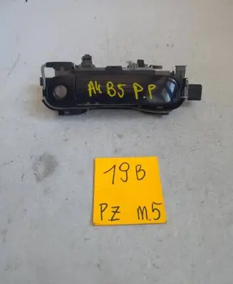 Audi A4 S4 B5 8D Front door exterior handle 89324892