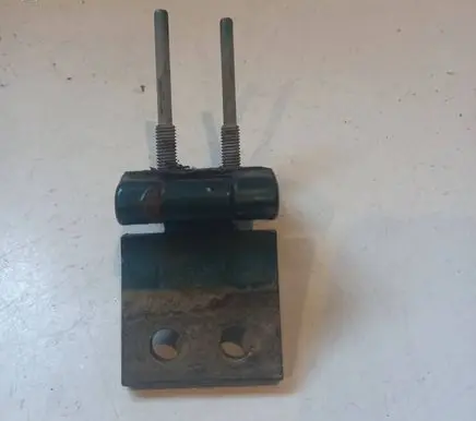 Volkswagen Transporter - Caravelle T4 Tailgate/trunk/boot hinge 701829641E