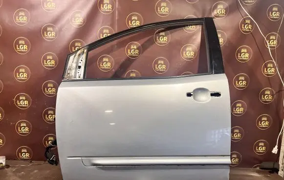 Nissan Quest Front door