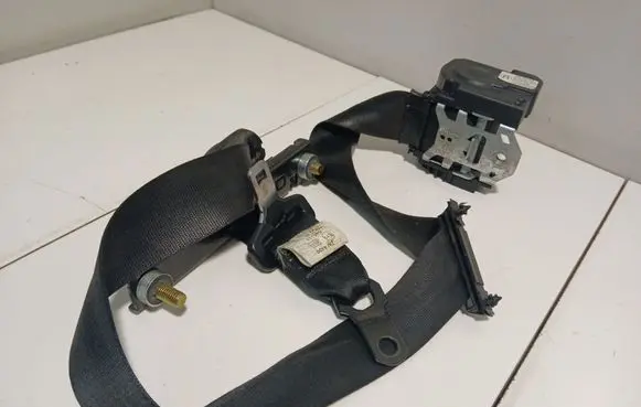 BMW X5 E53 Front seatbelt 330003400