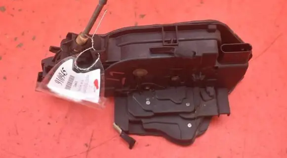 BMW M4 F82 F83 Rear door lock 7956143