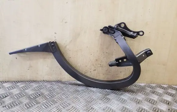 Audi A6 C7 Tailgate/trunk/boot hinge 4G5827301A