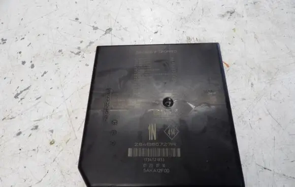 Renault Megane IV Fuse module 284B66727R 1734721855 5AKA12F00