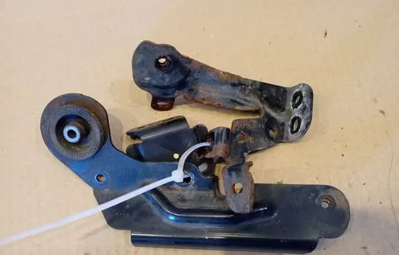 Fiat Scudo Power steering pump mounting bracket 115137E GE0411
