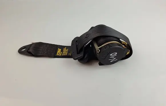 Maserati Coupe Rear seatbelt 33023157