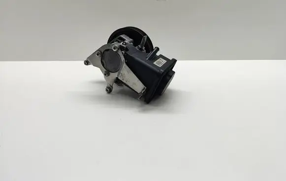 BMW 5 E60 E61 Power steering pump 7693974 7693974101 6760956010