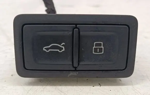 Audi A7 S7 4G Tailgate/boot open switch button 4G0959831B