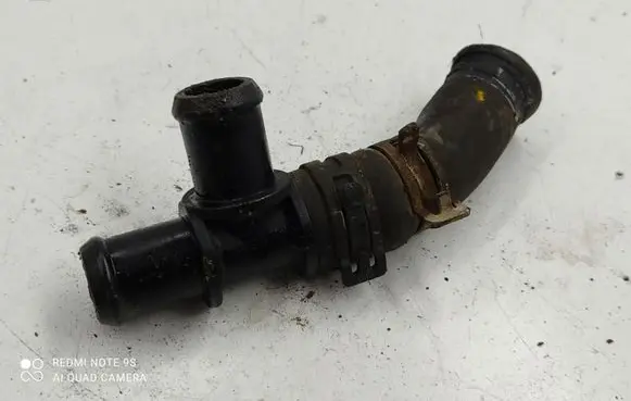Land Rover Discovery 3 - LR3 Engine coolant pipe/hose
