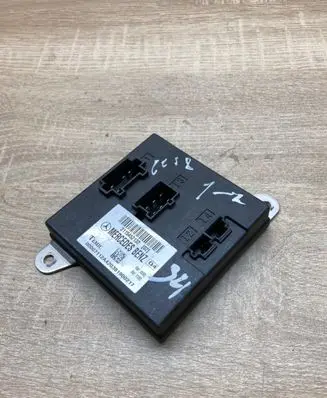 Mercedes-Benz E W211 Comfort/convenience module 2115452132