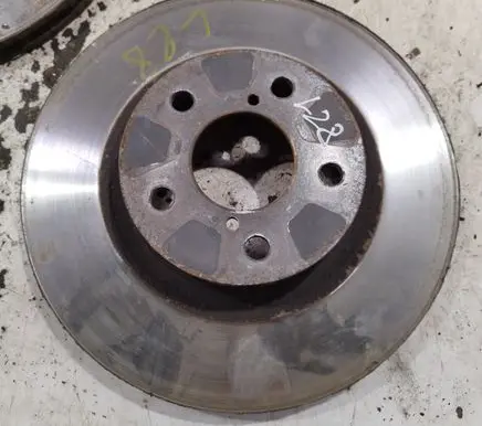 Subaru Impreza III Front brake disc