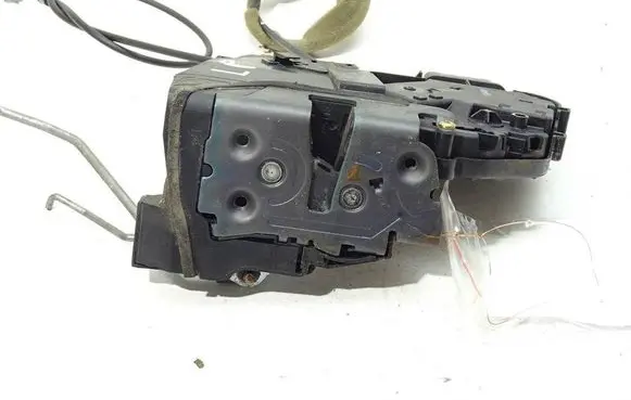 Mazda 3 II Front door lock