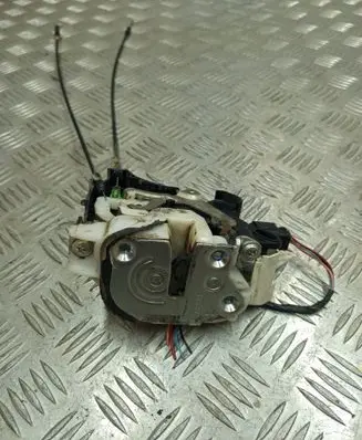 Mitsubishi Outlander Front door lock