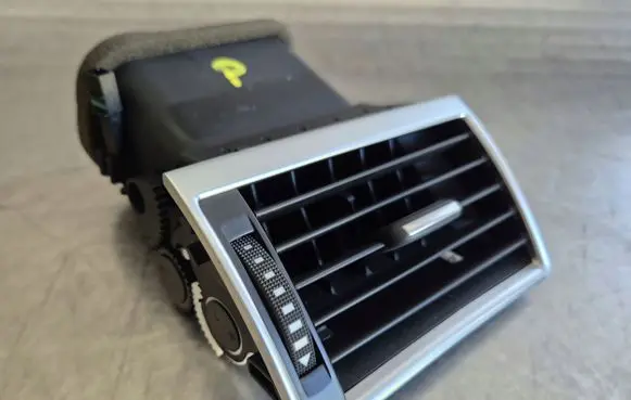 Audi A8 S8 D3 4E Dashboard side air vent grill/cover trim 4E0820902