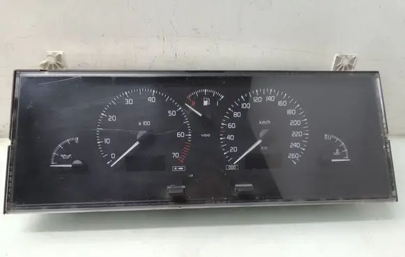 Renault Safrane Speedometer (instrument cluster) 85017042