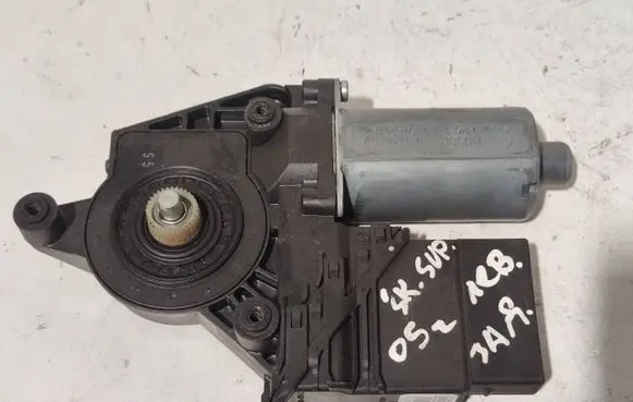 Skoda Superb B5 (3U) Rear door window regulator motor 3U0959811