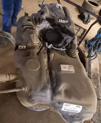 Peugeot 308 Fuel tank 9822566880