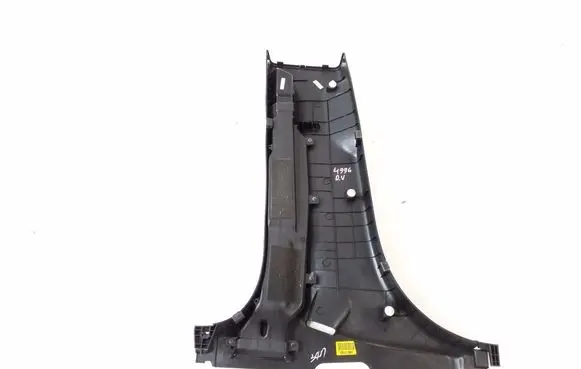 Hyundai Santa Fe (B) pillar trim (bottom) 858462W100
