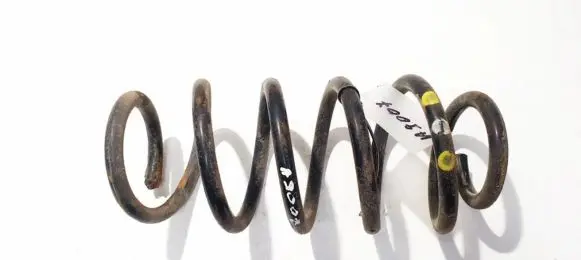 Toyota Auris 150 Rear coil spring