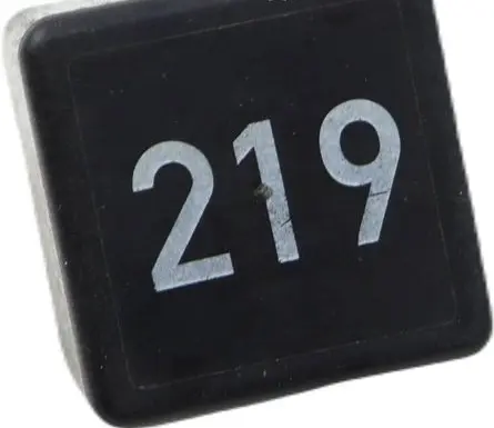Volkswagen PASSAT B5.5 Other relay 443951253AA