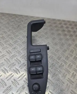 Audi A4 S4 B7 8E 8H Front door interior handle trim 8E1867171B