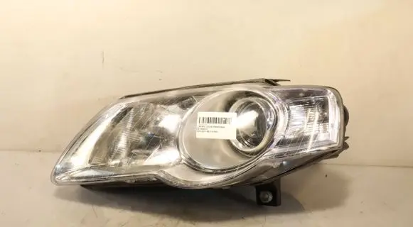 Volkswagen PASSAT B6 Headlight/headlamp