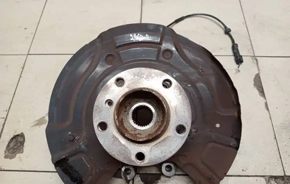 BMW X4 F26 Rear wheel hub spindle/knuckle 
