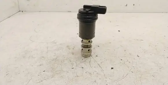 BMW 3 E90 E91 Camshaft vanos timing valve 1707323