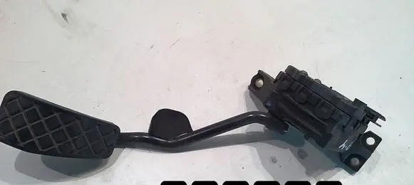Audi A4 S4 B5 8D Accelerator throttle pedal 523e