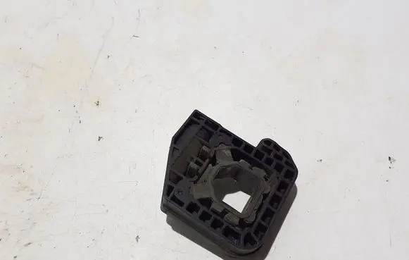 BMW X6 G06 Radiator mount bracket 17118659077