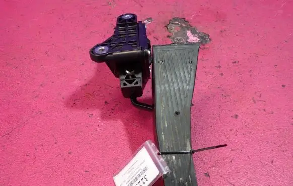 Honda Civic Accelerator throttle pedal 31312J19